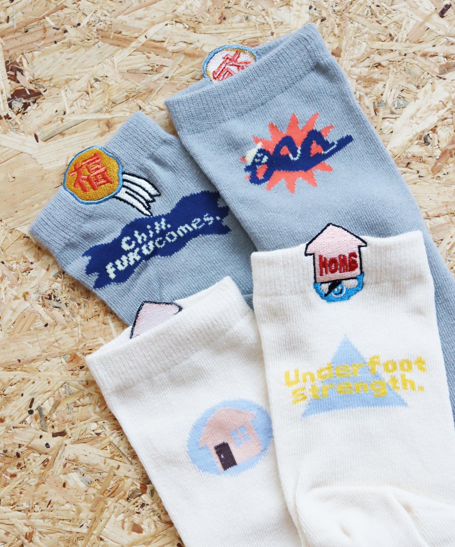 飛び出せ！ことわざ刺繍！ ショートソックス｜2P