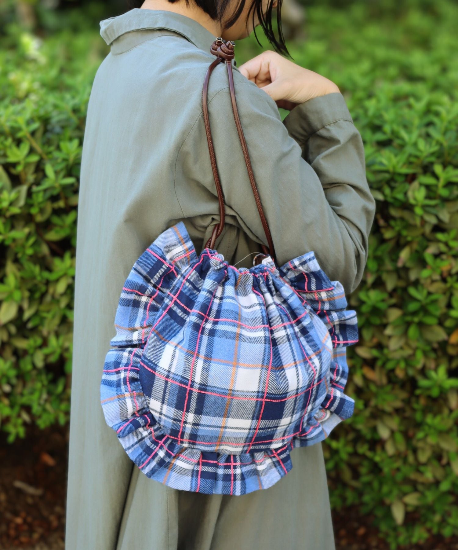 ネルチェック フリル 巾着バッグ