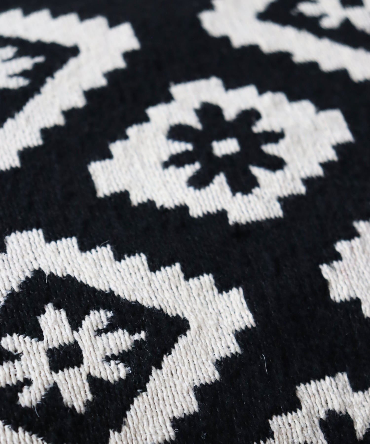 INDIAジャガード ラージポーチ