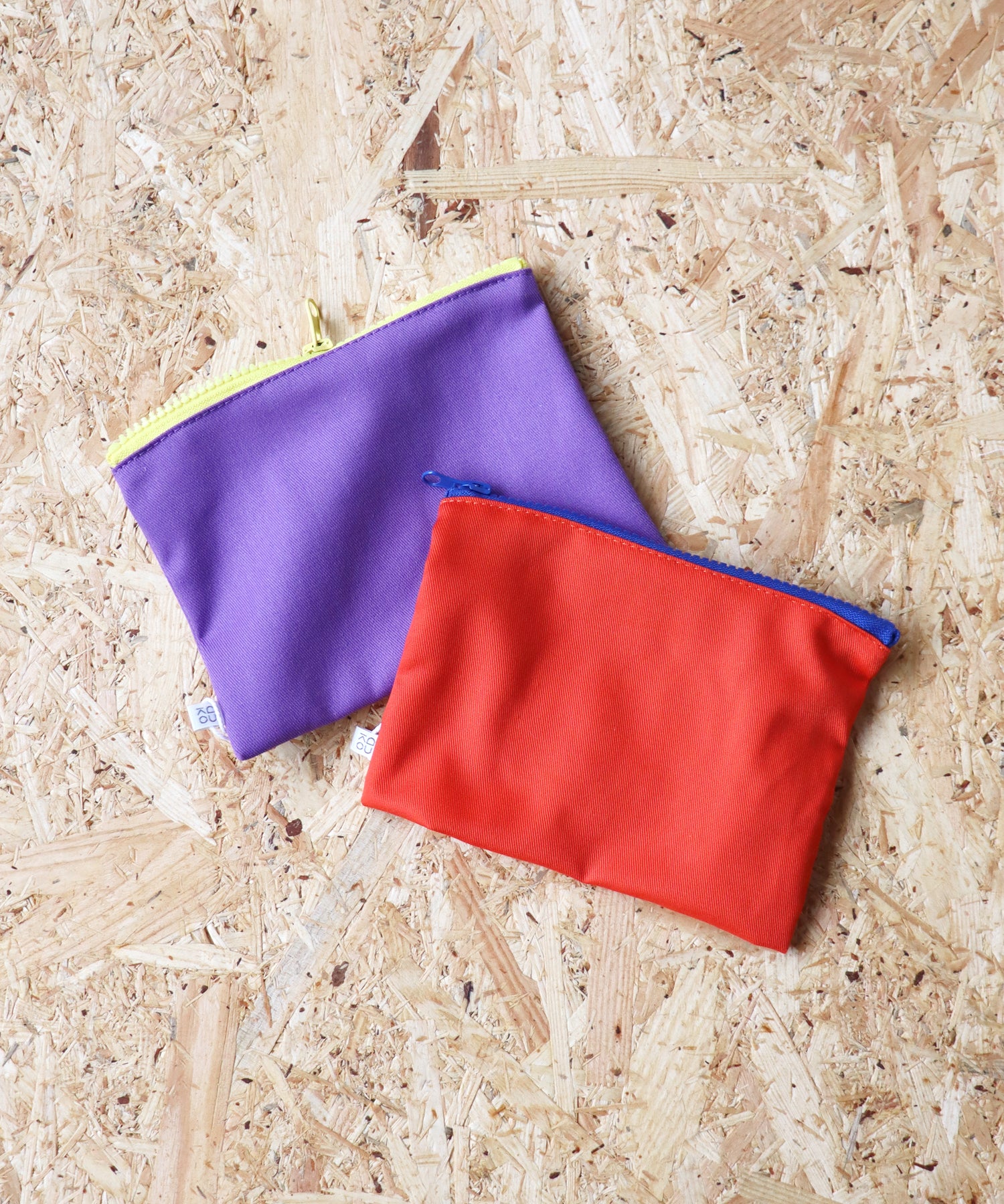 コミカル刺繍 ポーチ
